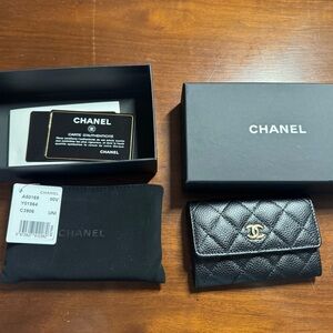 NWT Chanel Caviar Quilted Flap Card Holder Black